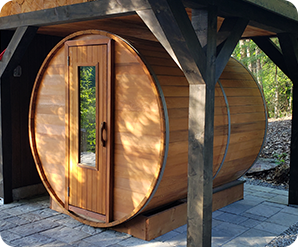 Outdoor barrel sauna